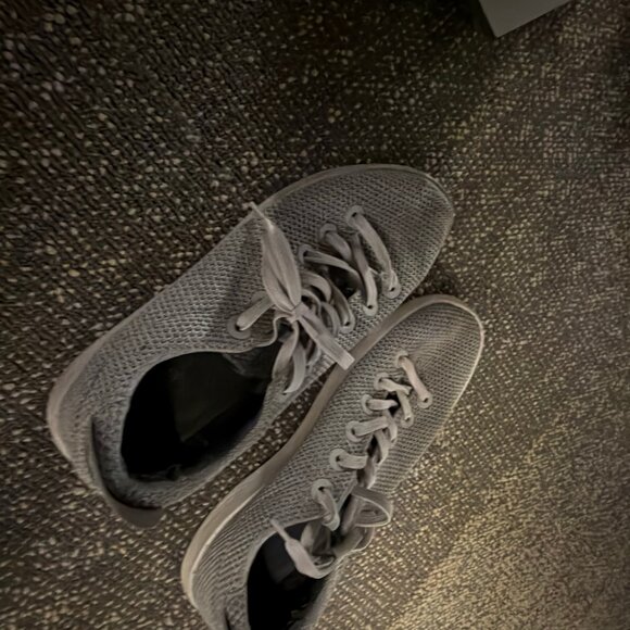 Sneakers - Picture 4 of 8